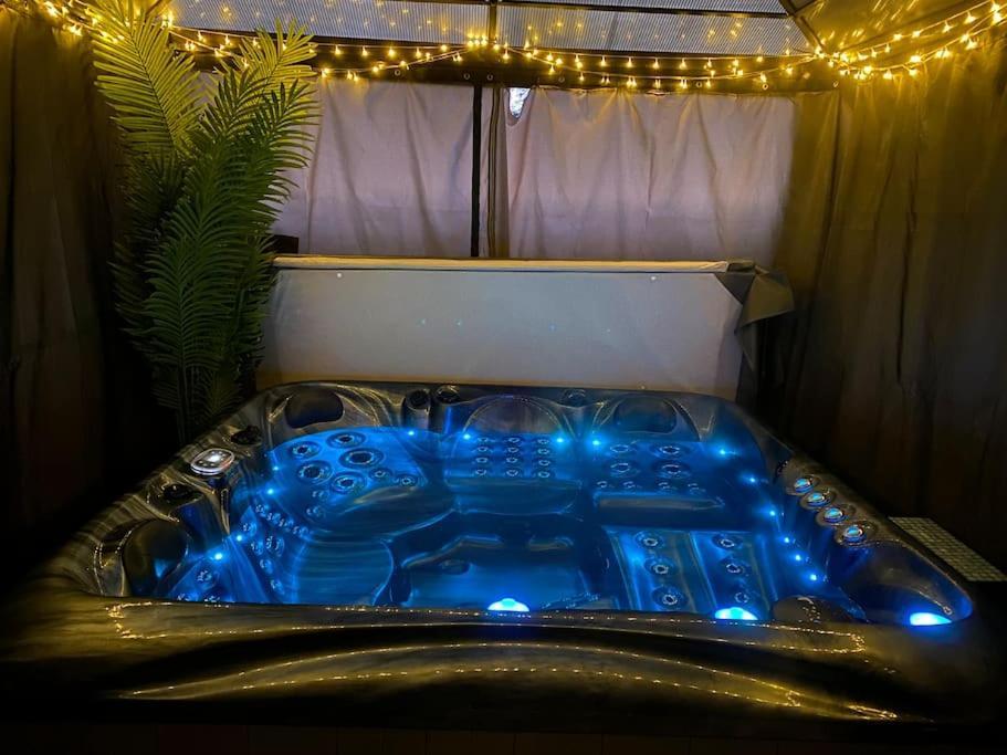 Secret Gem 1 Bed Garden Flat Private Luxury Hot Tub Apartamento Bournemouth Exterior foto